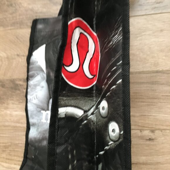 Lululemon 'Namaste Ride On' Reusable Bag - Picture 4 of 9